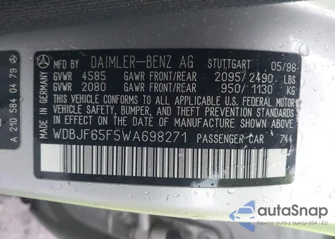 1998 Mercedes-Benz E 320 from USA, damaged, VIN WDBJF65F5WA698271